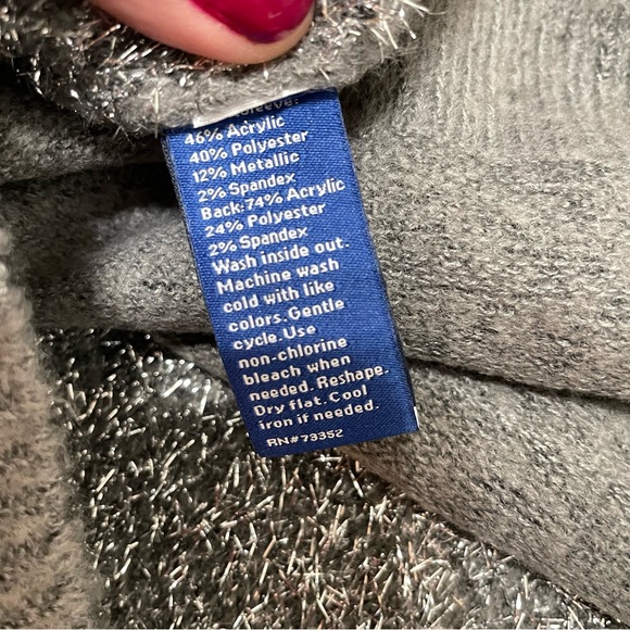 NWT Gray sparkle dust polkadot knit crewneck sweater size medium petite APT 9 - Picture 5 of 8